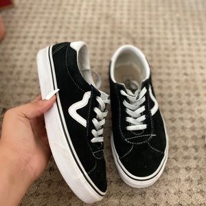 black vans w box